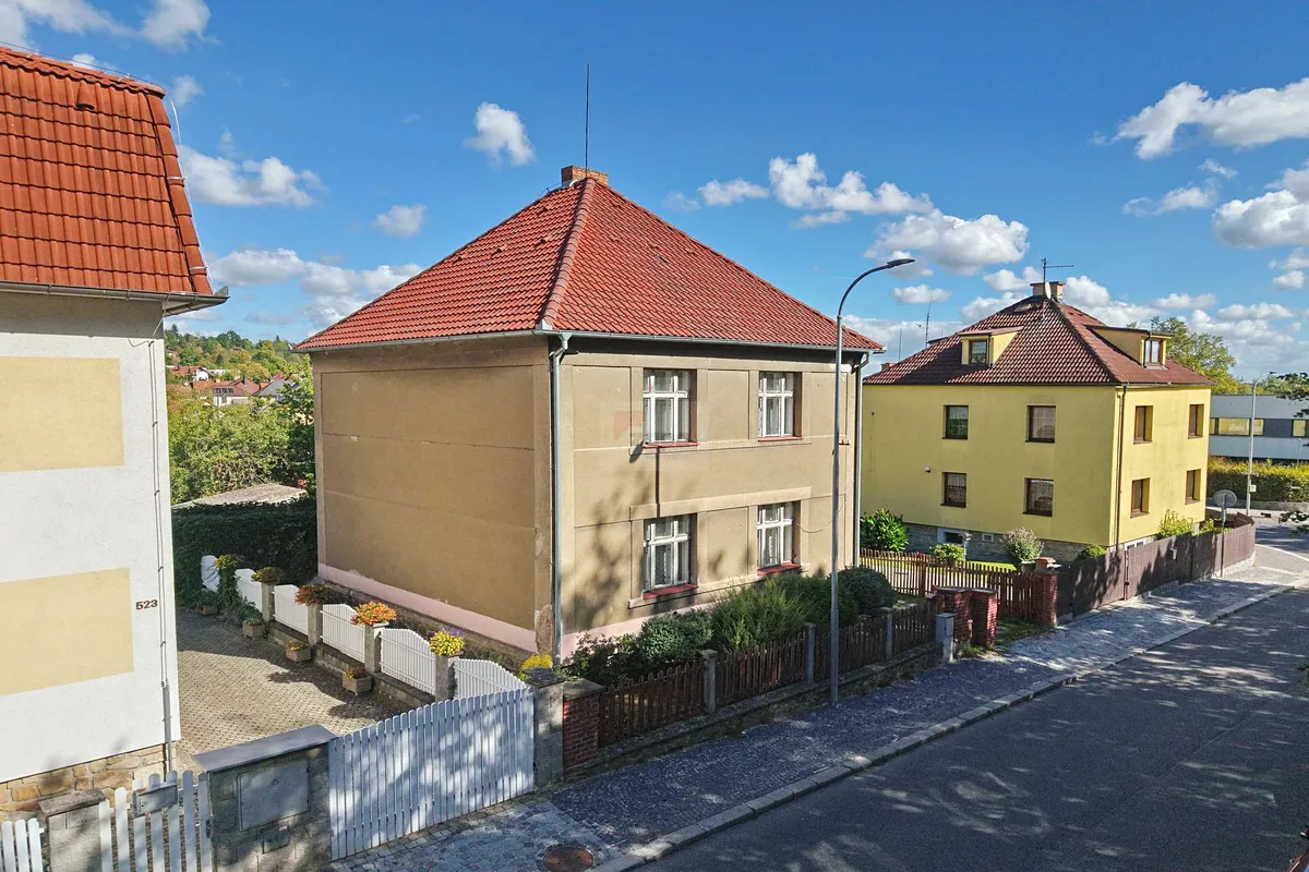 Prodej rodinného domu 264 m², pozemek 697 m²